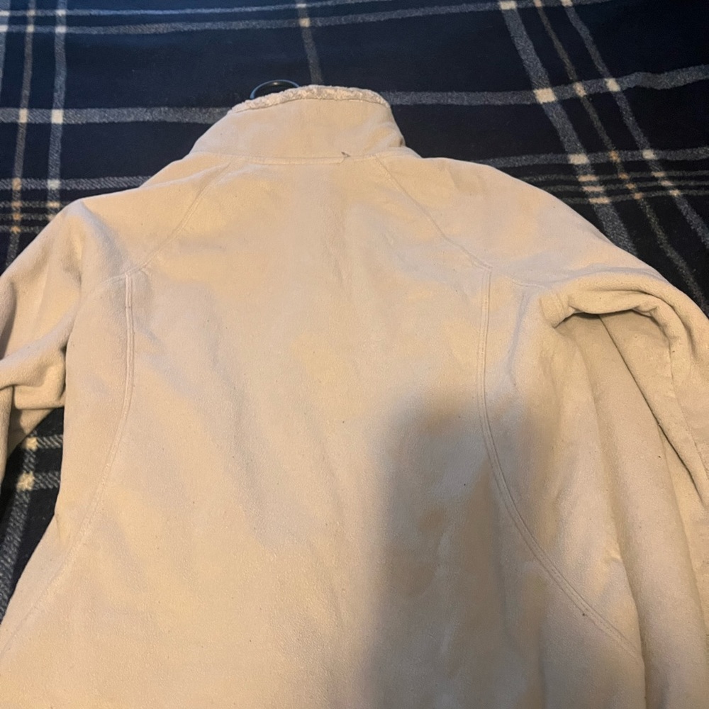 North face - Picture 3 of 4